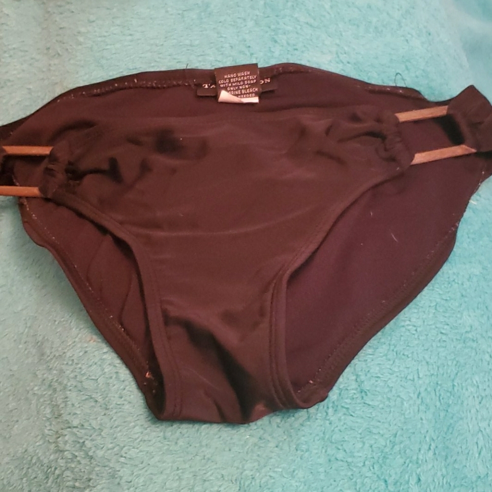 Bikini bottoms